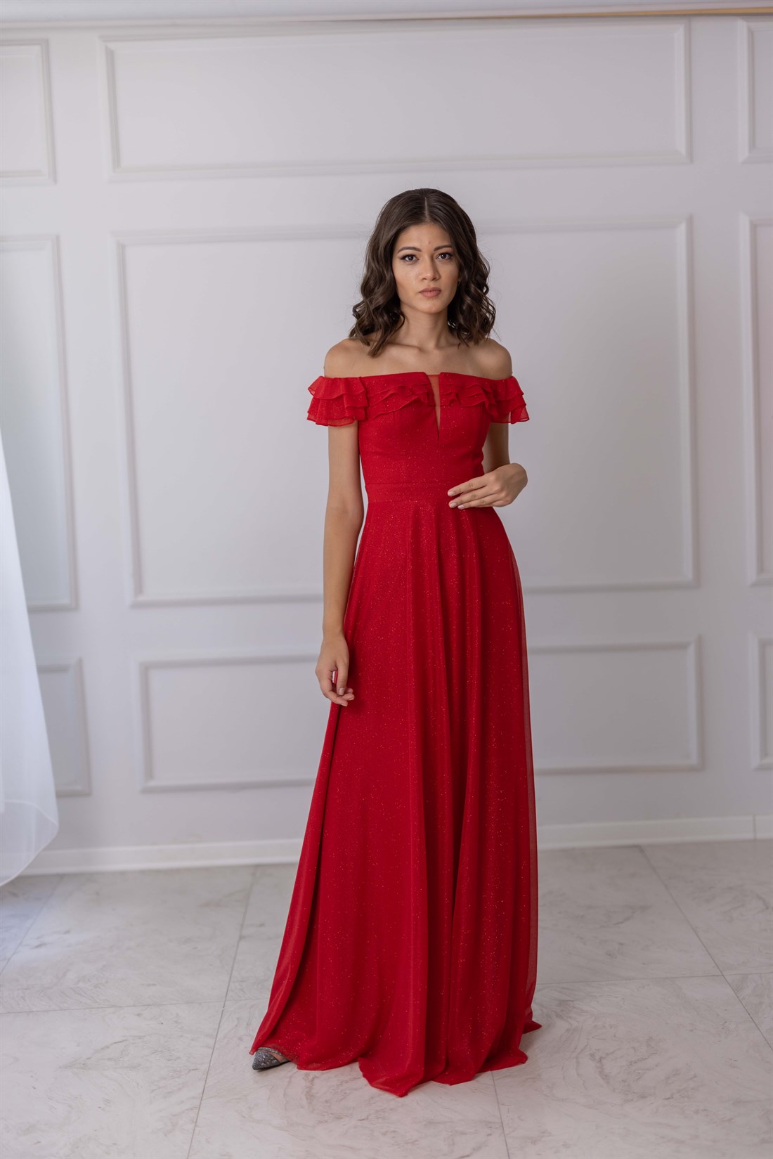 Straplez Fırfırlı Düşük Kol Simli Kırmızı Helen Abiye Elbise